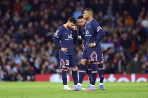 华体会hth-巴黎圣日耳曼险胜曼城,格列兹曼补时绝平英超