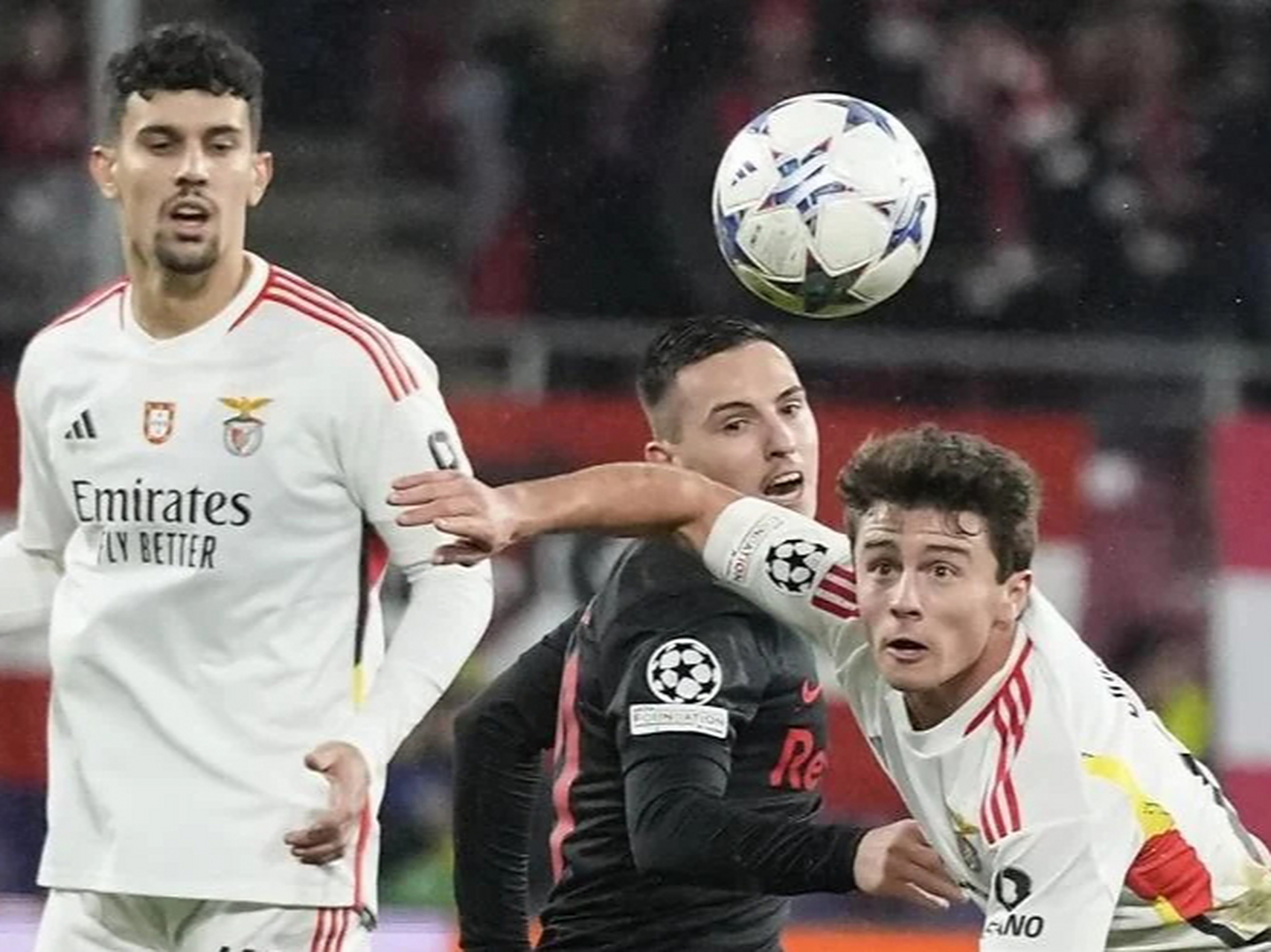 华体会-曼联险胜那不勒斯,迪玛利亚梅开二度欧冠  第2张 华体会-曼联险胜那不勒斯,迪玛利亚梅开二度欧冠  第2张