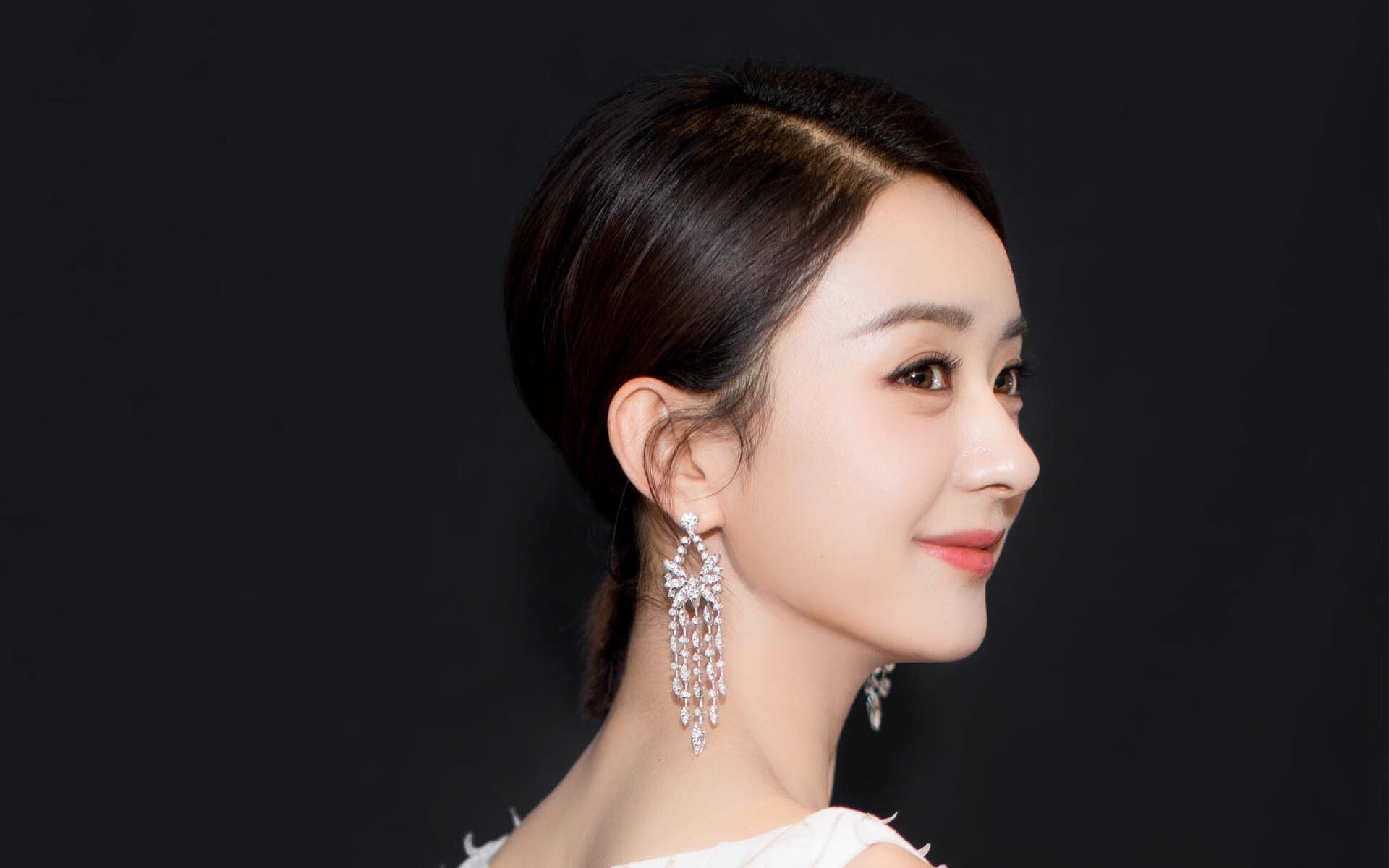 华体会登陆-佛罗伦萨尖刀刺穿瑞士钟表—F1年度争冠战役的精妙战术拆解  第2张